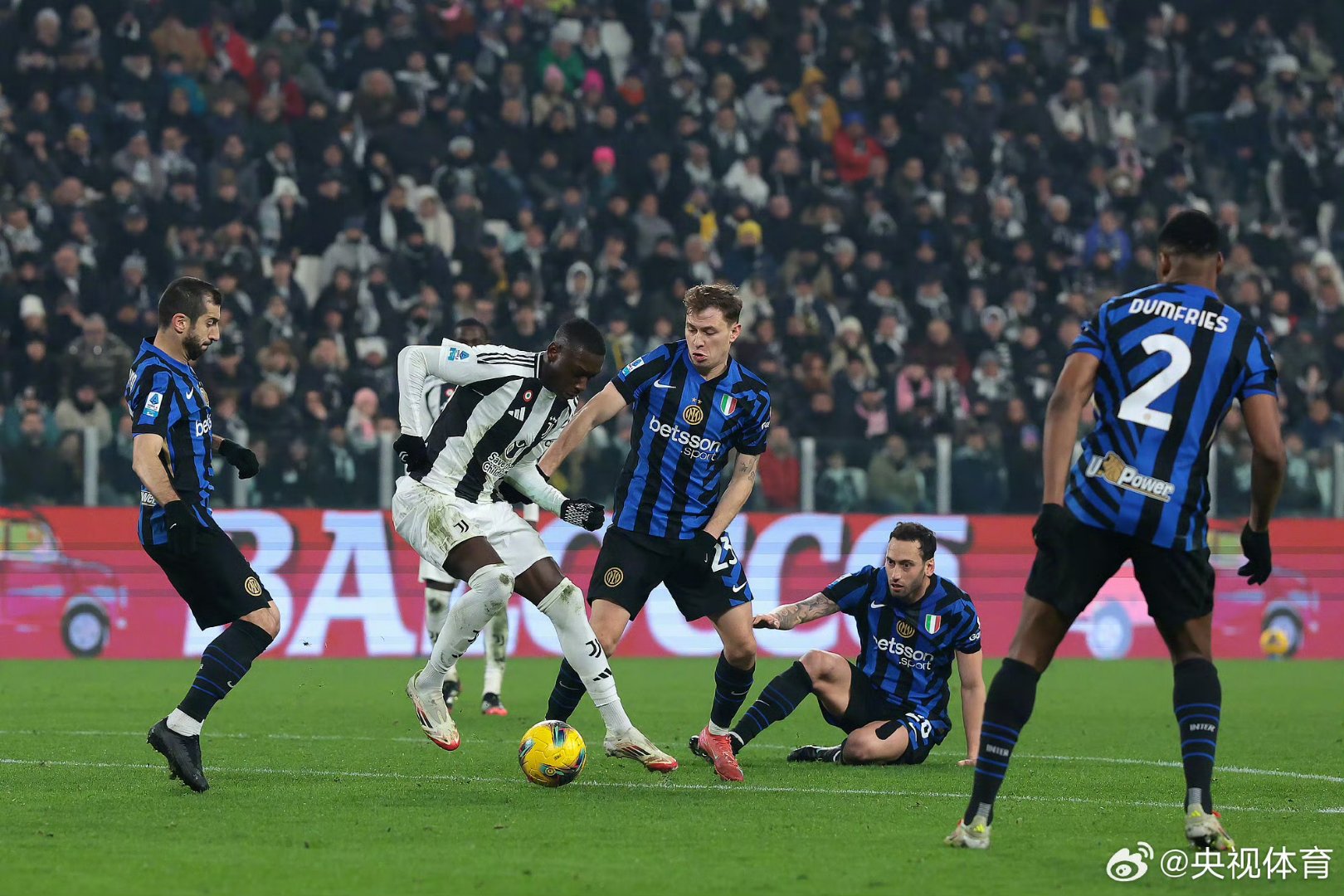 英格兰绝杀国际米兰，阿什拉夫点燃赛场