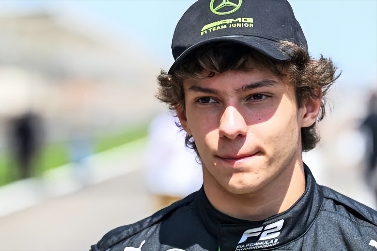 索伯车队险胜阿斯顿马丁，塞恩斯状态火热