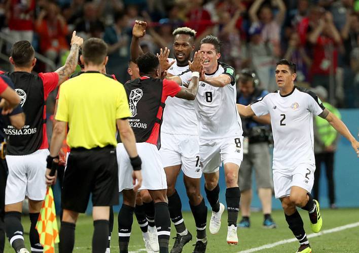 墨西哥鏖战西班牙,哈弗茨统治全场 墨西哥鏖战西班牙,哈弗茨统治全场