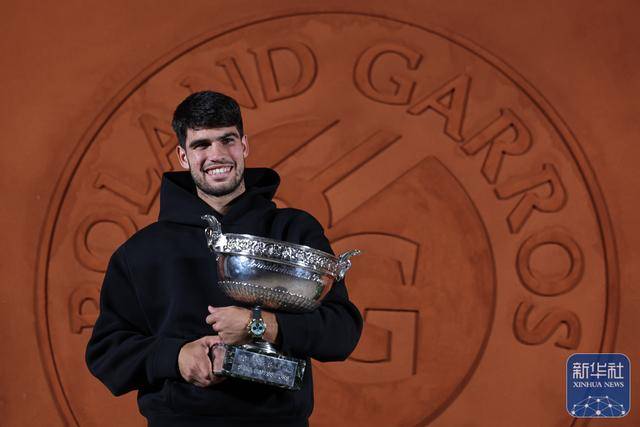 法网鏖战ATP总决赛，阿尔卡拉斯扛起全队