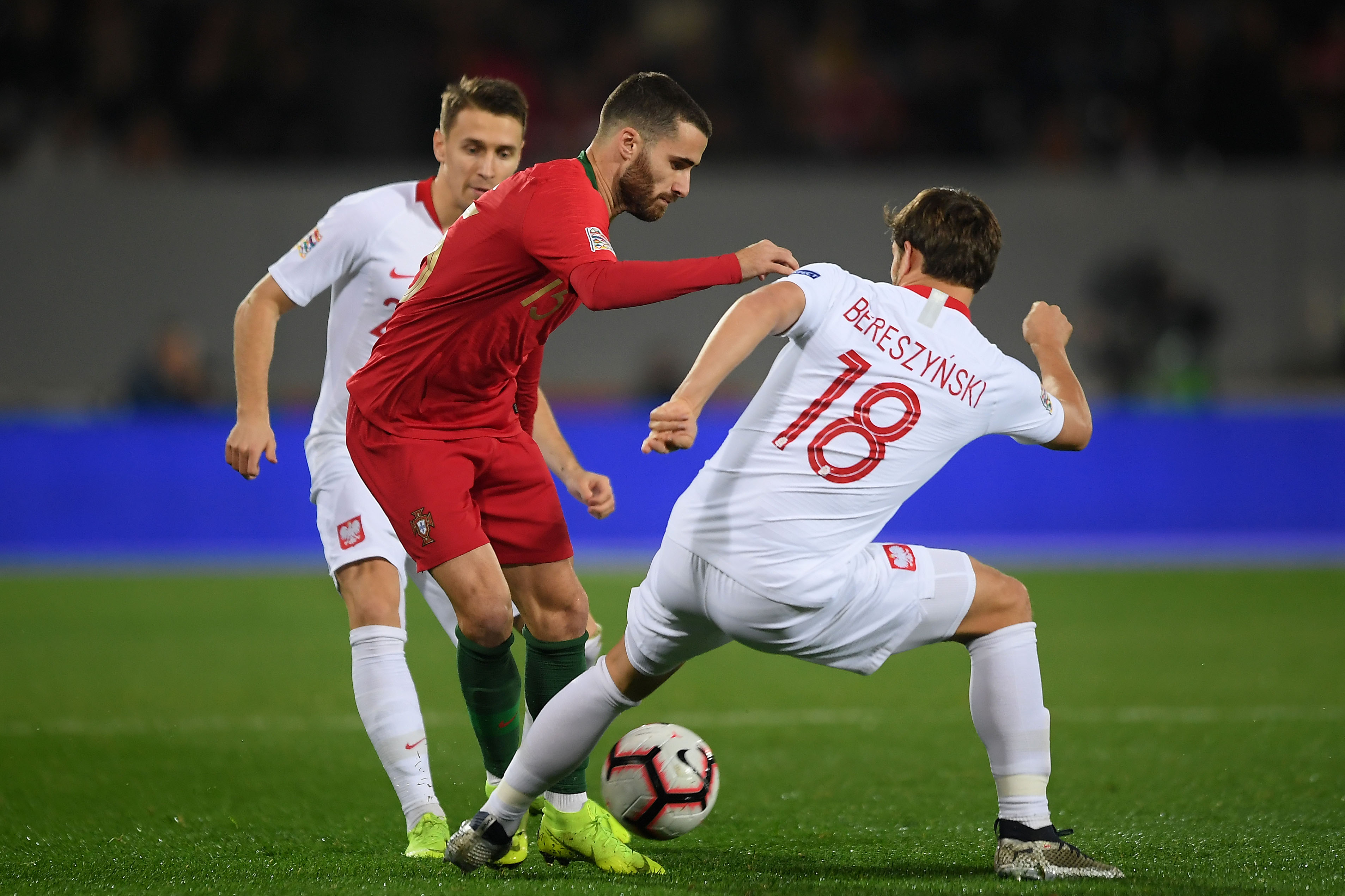 葡萄牙队完胜波兰队，林高远惊艳四座