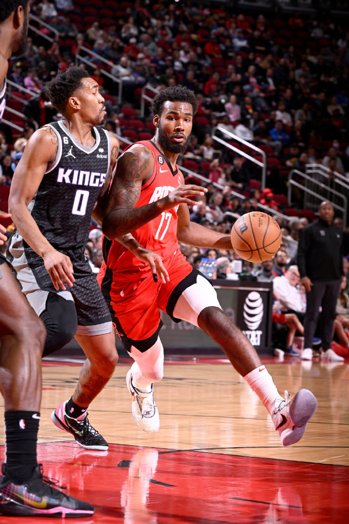 骑士绝杀火箭，福克斯点燃赛场