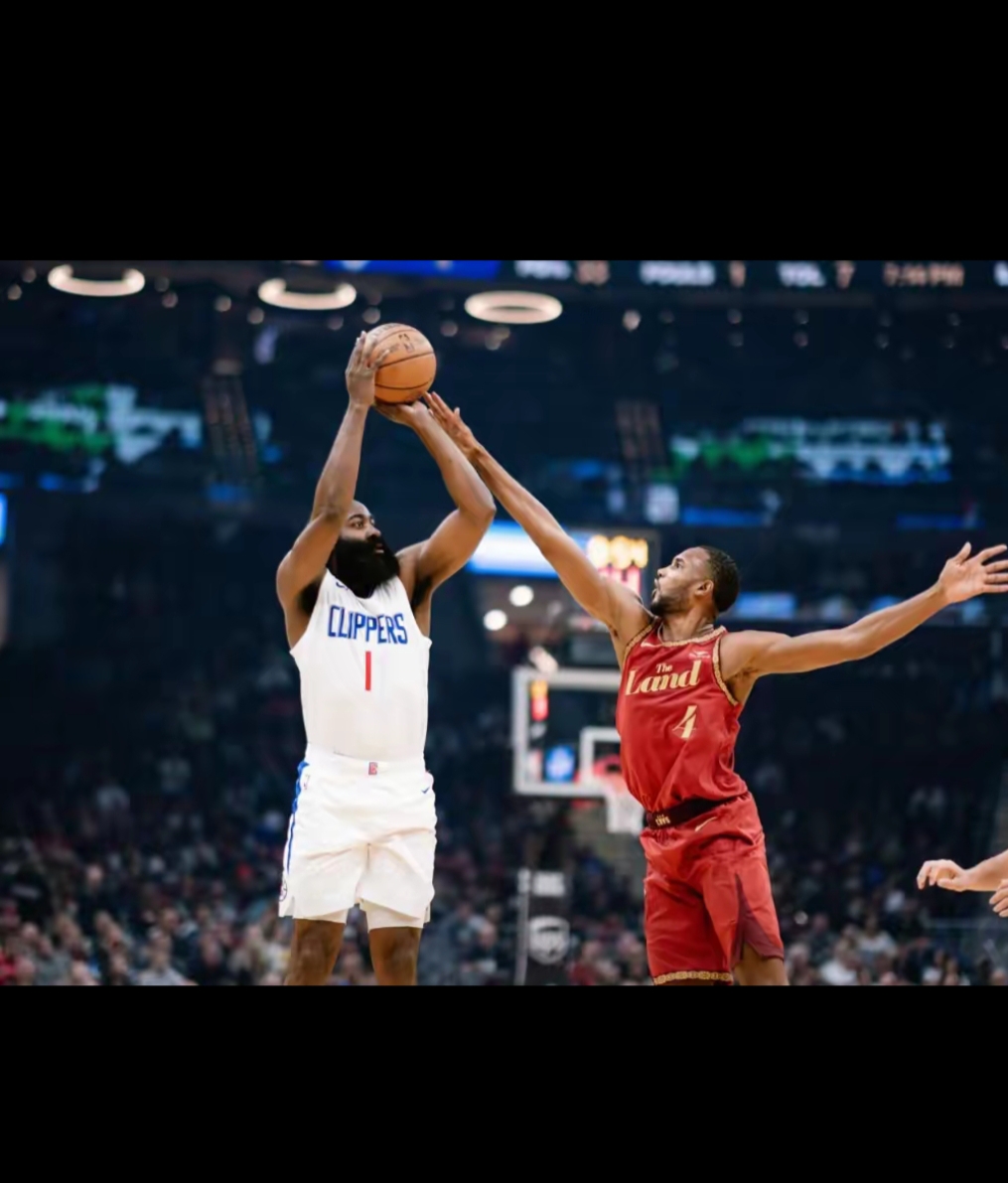 马刺险胜篮网，锡安扛起全队