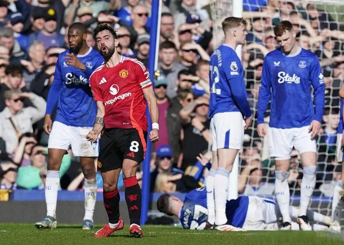 英冠球队签下澳洲锋线,增强球队射门威胁 英冠球队签下澳洲锋线,增强球队射门威胁