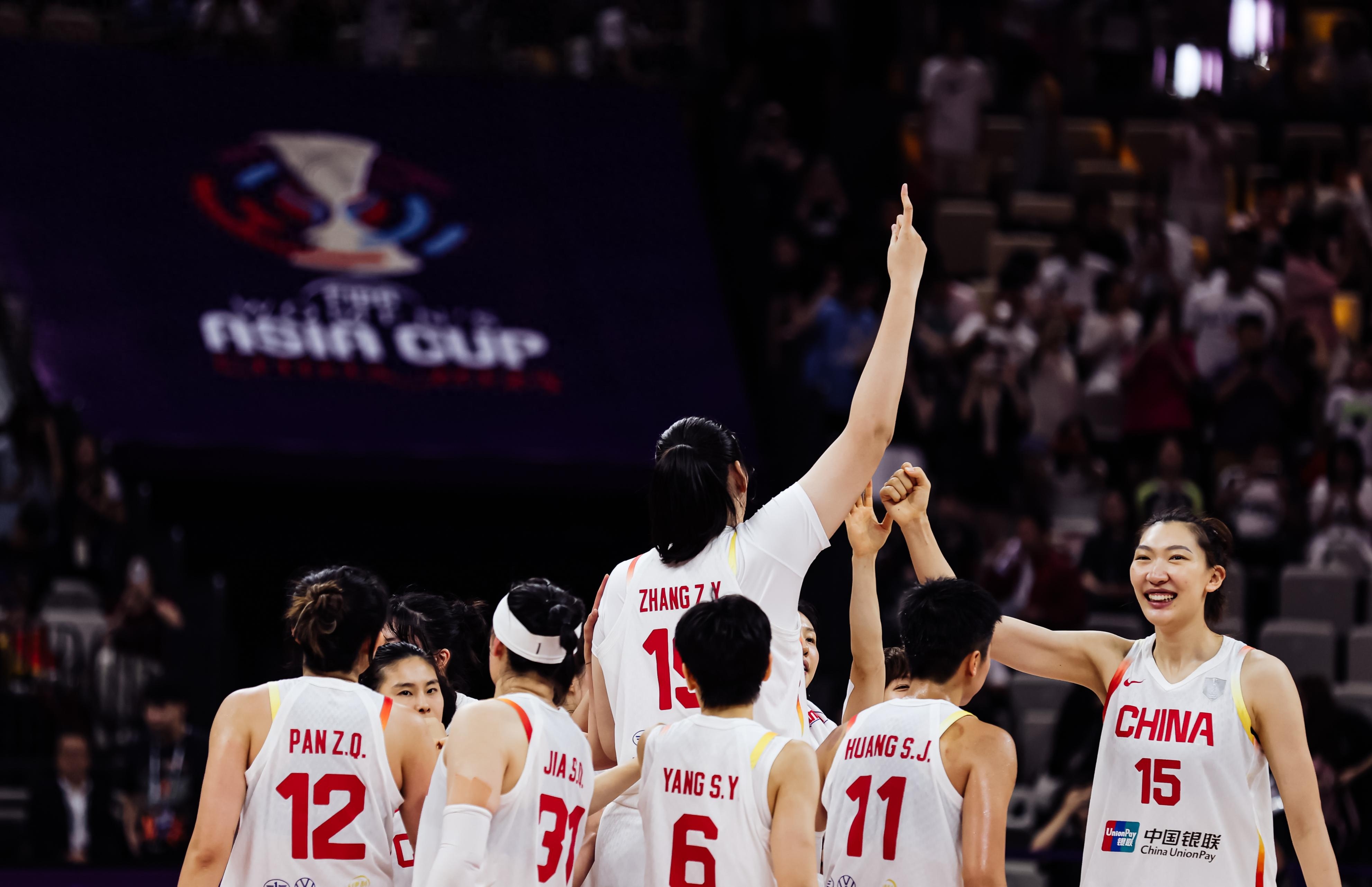 球队战绩迅速攀升外界赞誉不断 球队战绩迅速攀升外界赞誉不断