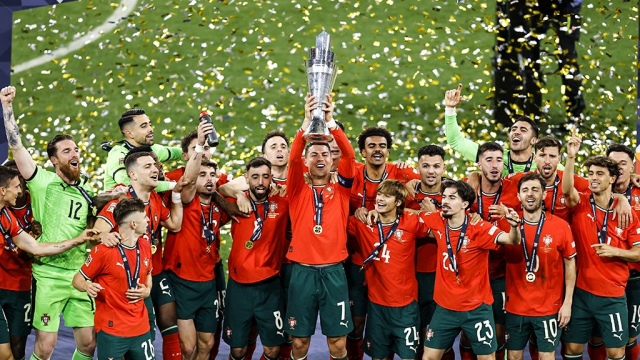 决赛惊险刺激！欧国联精彩瞬间再现