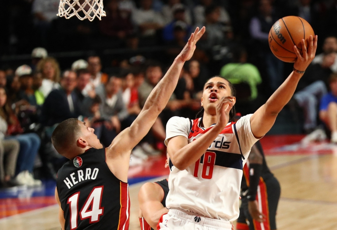 热火B队绝杀马刺，贝弗利一己之力扛起全队