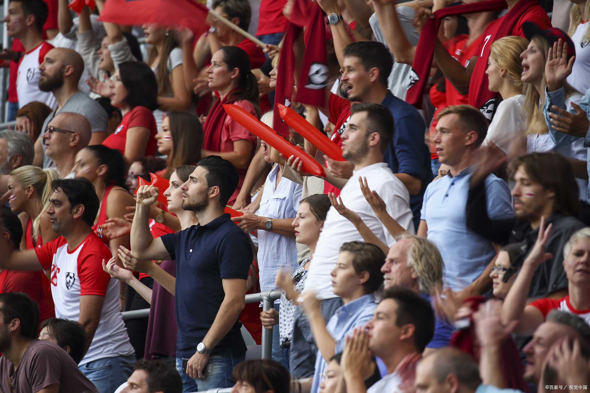 欢呼！球队迎来连胜，士气高涨向前进发