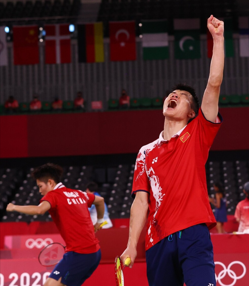 印尼队鏖战丹麦队，黄鸭组合关键制胜