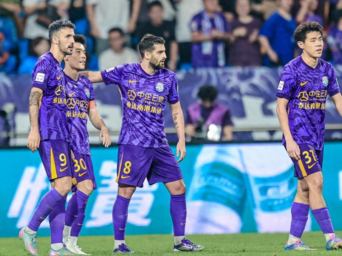 回眸时光！回顾两支球队激烈对决