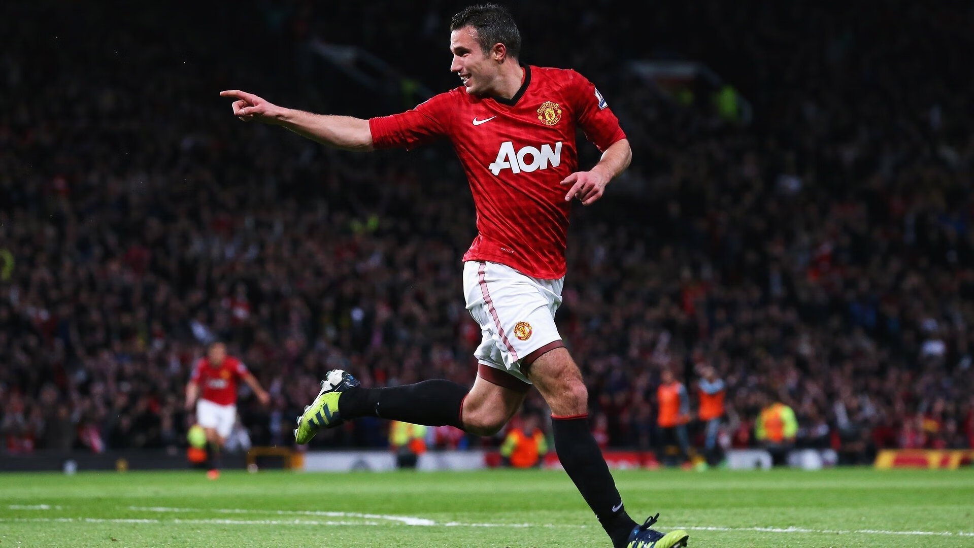 当高地风暴席卷文艺复兴之城,格列兹曼在F1街道赛的非典型接管