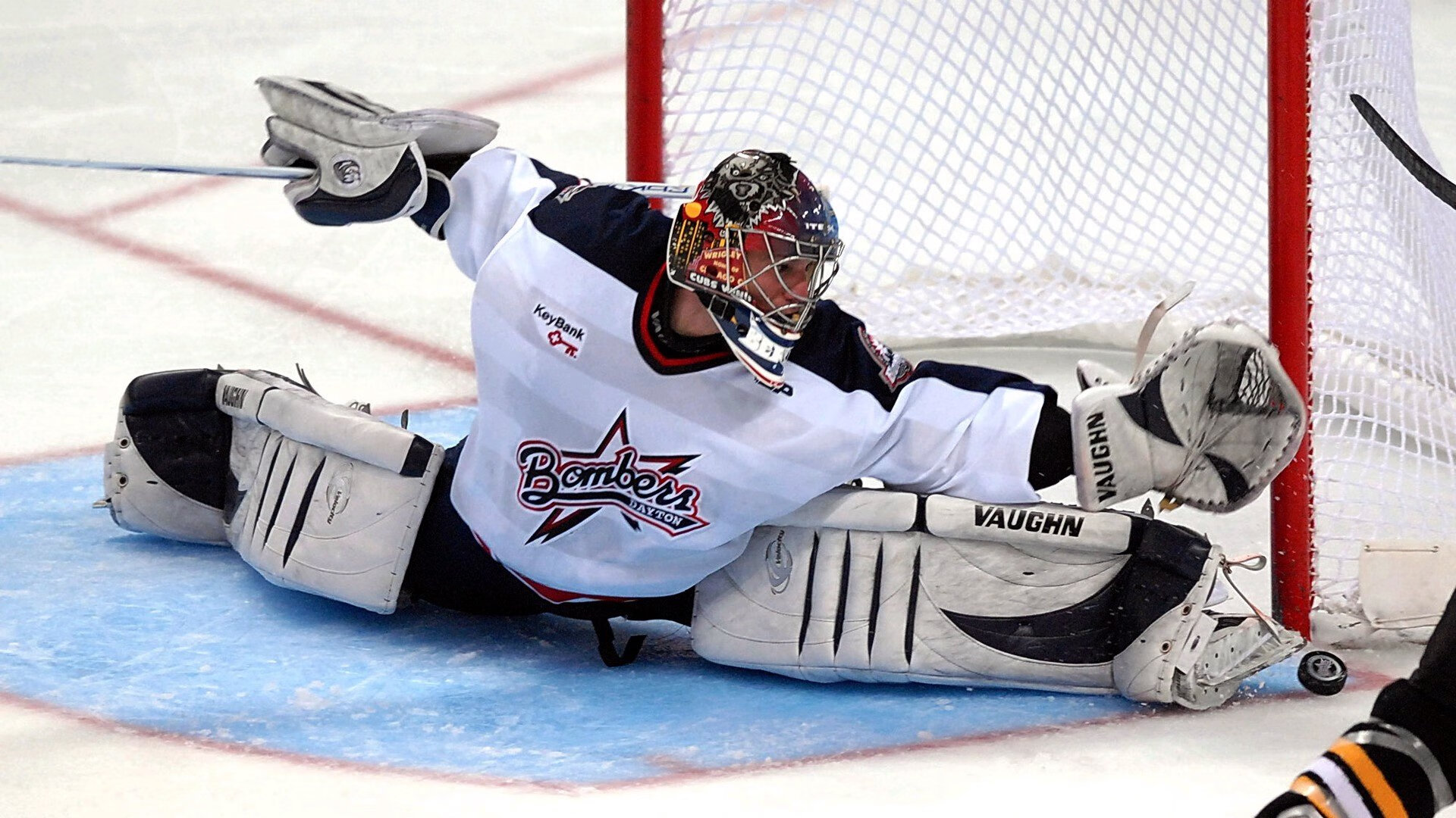 霍勒迪末节封神！灰熊力克老鹰锁定关键胜局，争冠之路再添底气